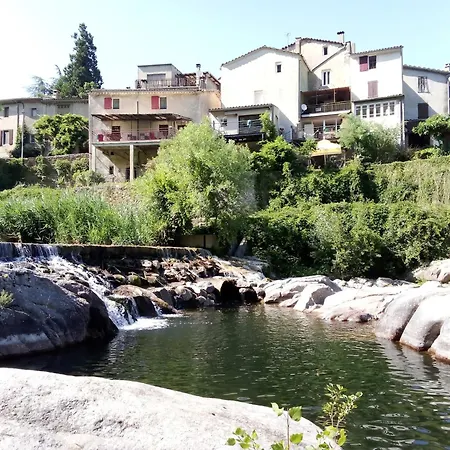 Maison Sur La Riviere بيت للعطل