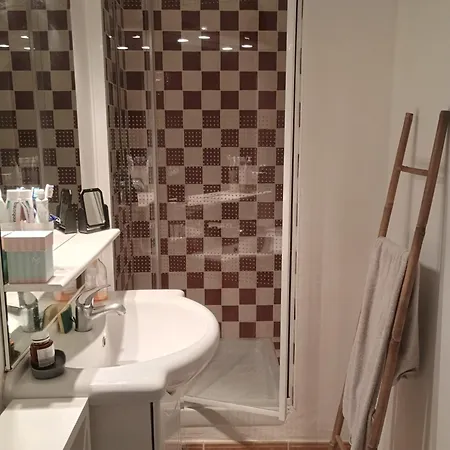 Maison Sur La Riviere بيت للعطل